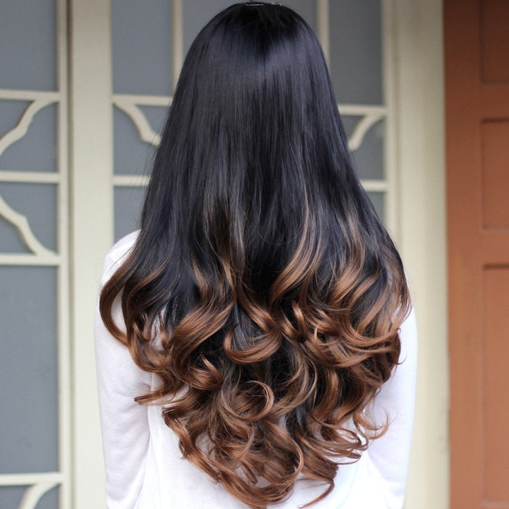 Shatush sur cheveux longs foncés