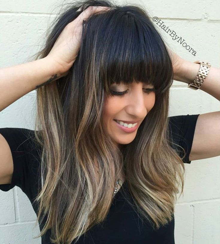 Shatush sur cheveux noirs avec une frange