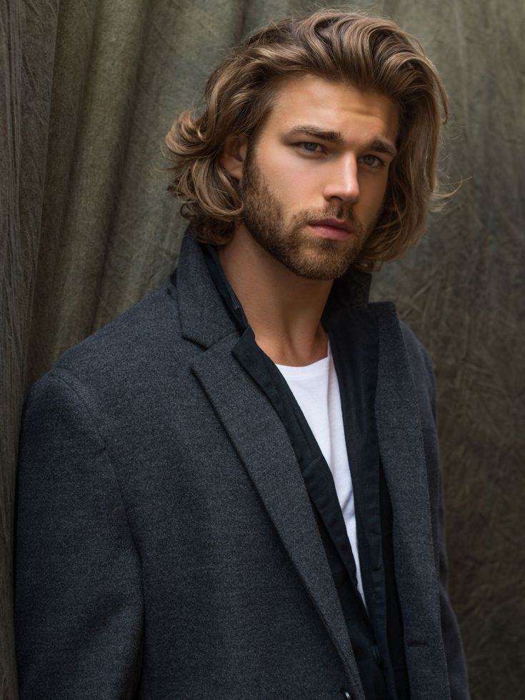 Coupe de cheveux homme en cascade