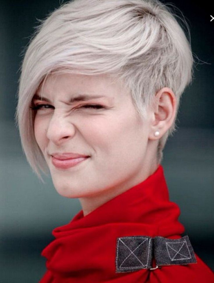 Coupe de cheveux Pixie pour les blondes