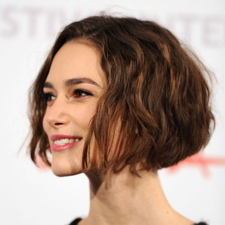 (+135 photos) Bob Kare sur cheveux bouclés