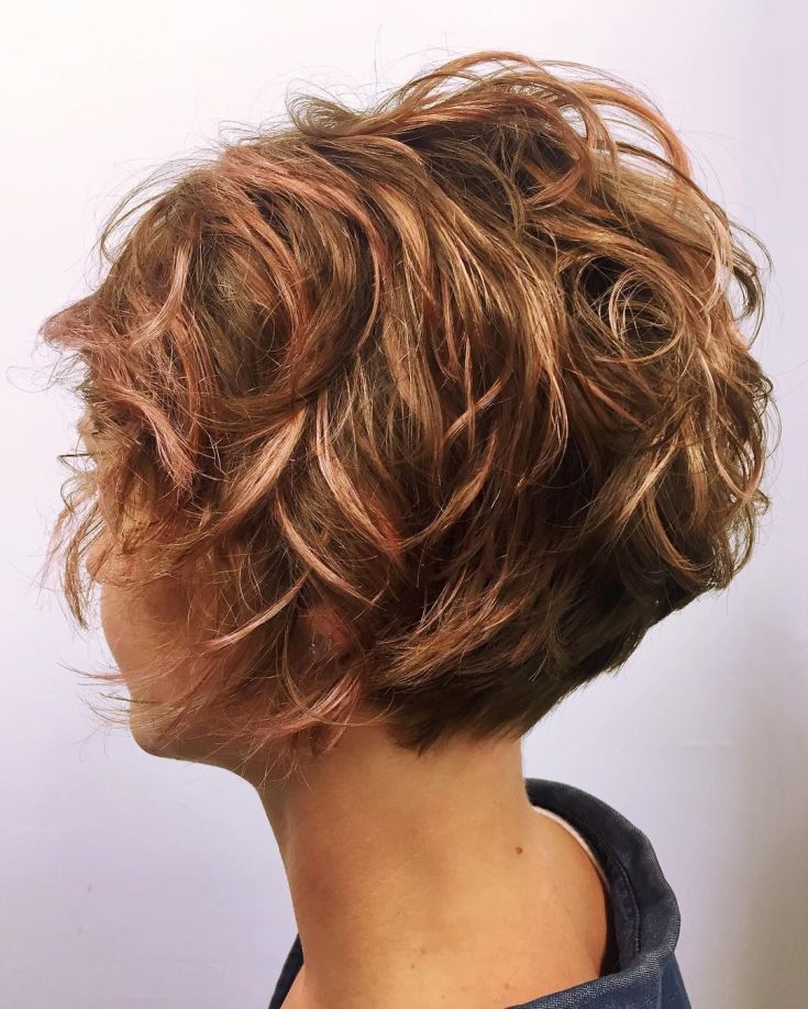 (+135 photos) Bob Kare sur cheveux bouclés