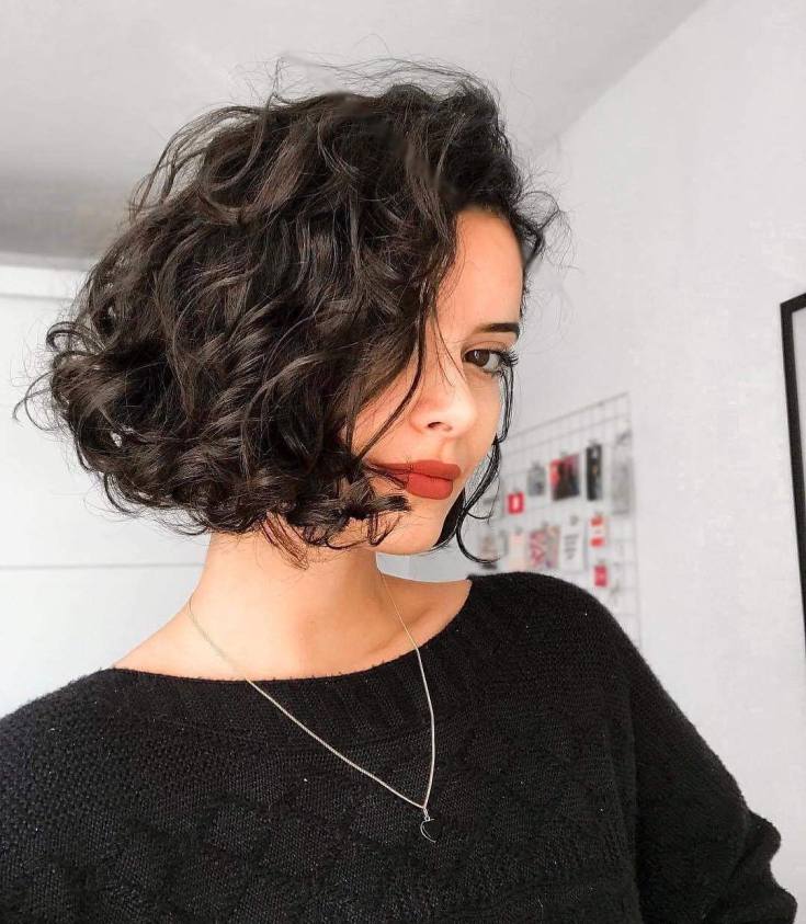 (+135 photos) Bob Kare sur cheveux bouclés