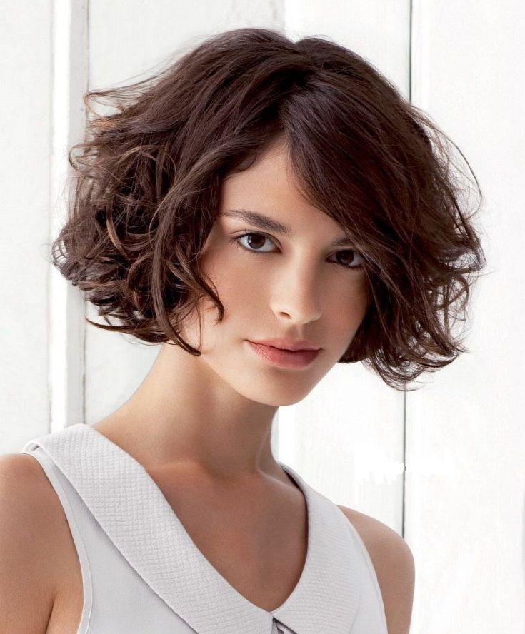 (+135 photos) Bob Kare sur cheveux bouclés
