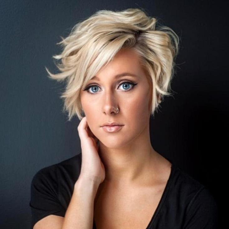 Coupe de cheveux Pixie pour les blondes