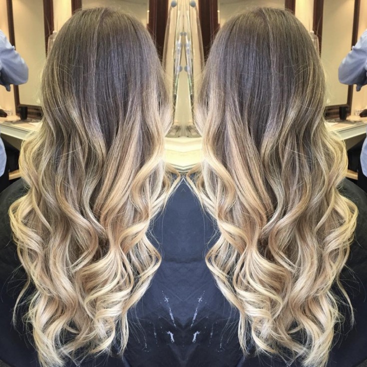 Balayage sur cheveux longs blonds