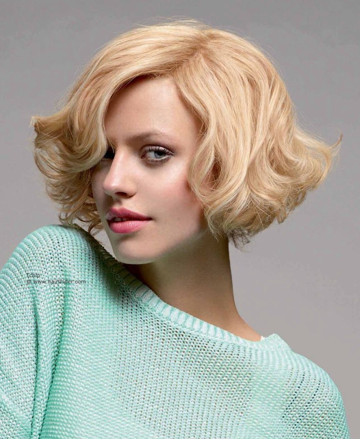 (+135 photos) Bob Kare sur cheveux bouclés