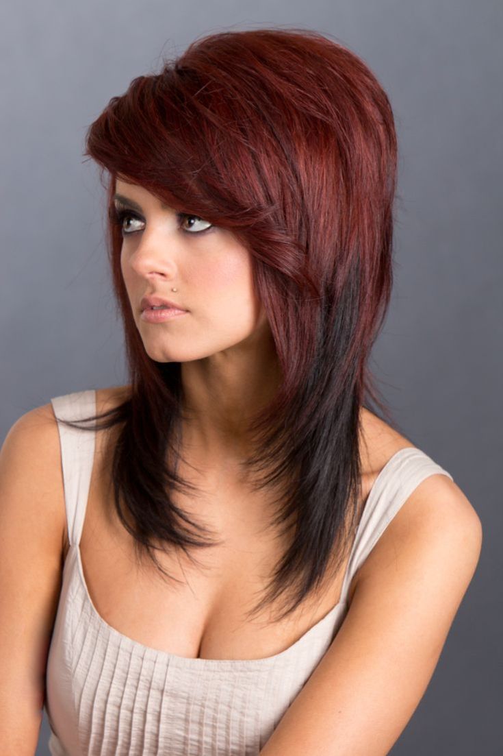 (+165 photos) Cascade de coupe de cheveux pour femmes avec une frange