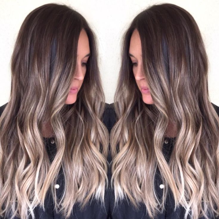 Shatush sur cheveux longs foncés