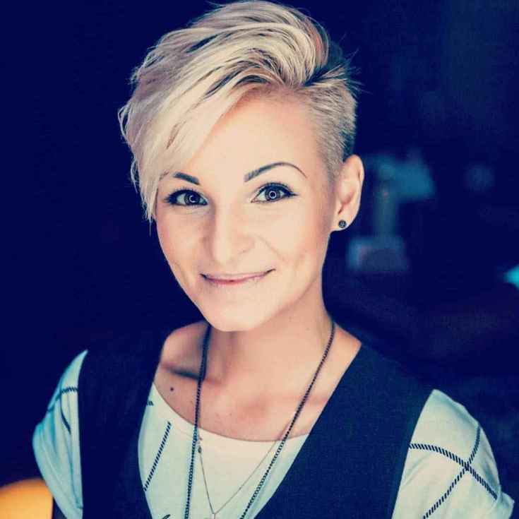 (+210 photos) Coupe de cheveux Pixie pour visage rond