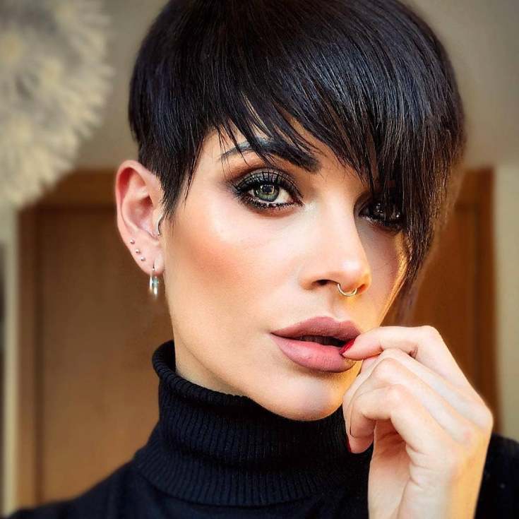 (+195 photos) Coupe de cheveux Pixie pour les brunes