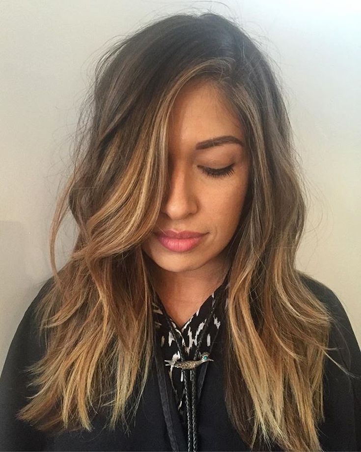 (+201 photos) Balayage sur cheveux châtain clair de longueur moyenne