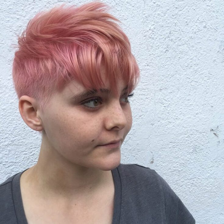 (+210 photos) Coupe de cheveux Pixie pour visage rond