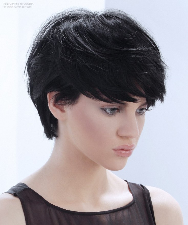 (+195 photos) Coupe de cheveux Pixie pour les brunes