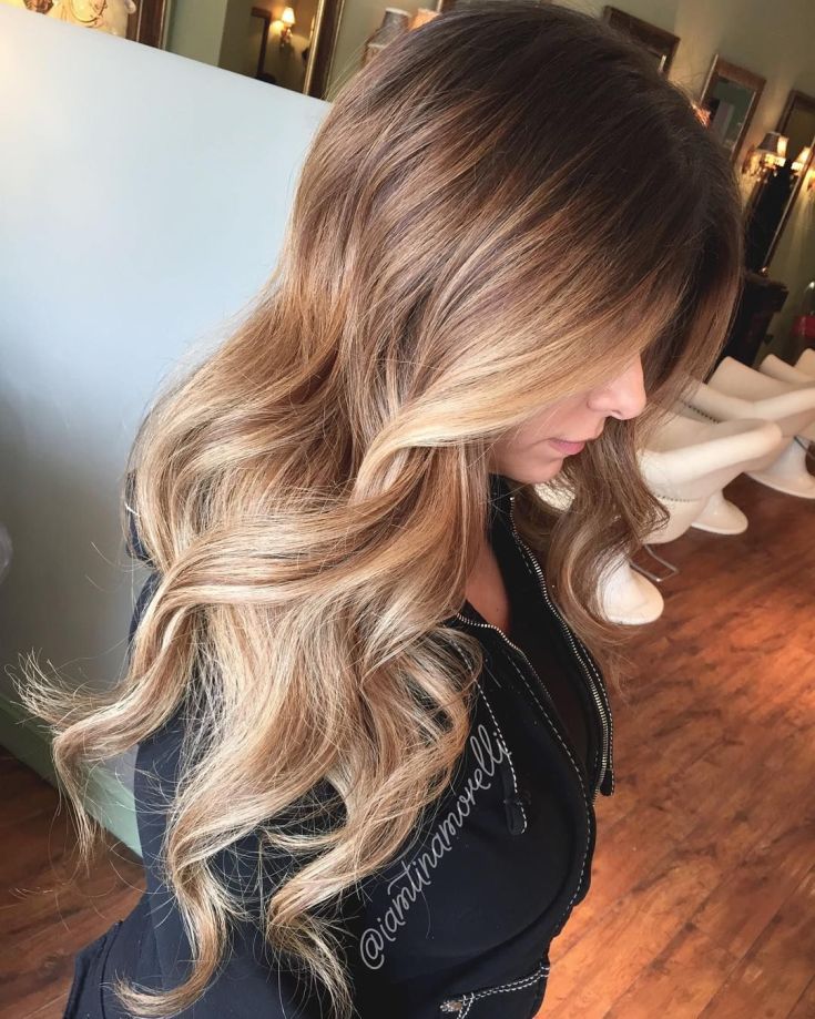 Balayage pour cheveux longs blonds