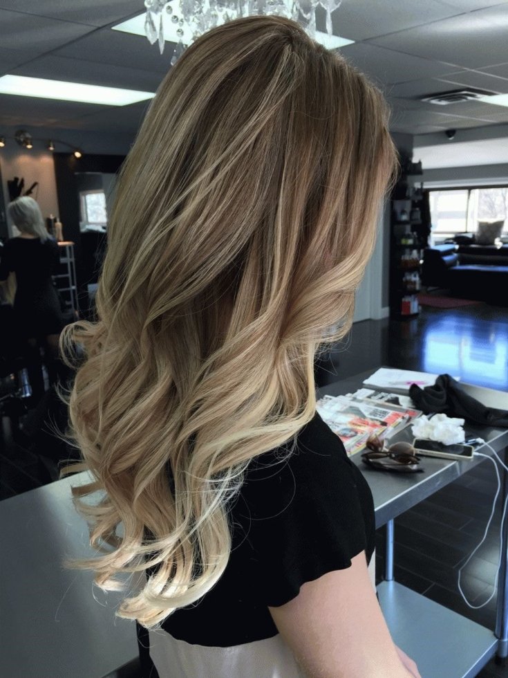 Balayage pour cheveux longs blonds