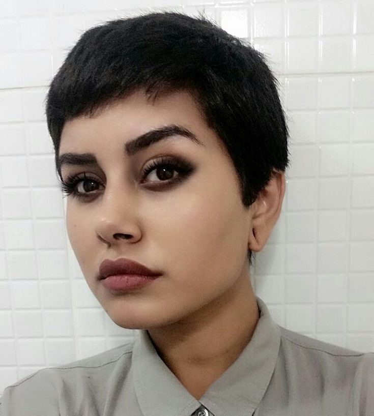 (+210 photos) Coupe de cheveux Pixie pour visage rond