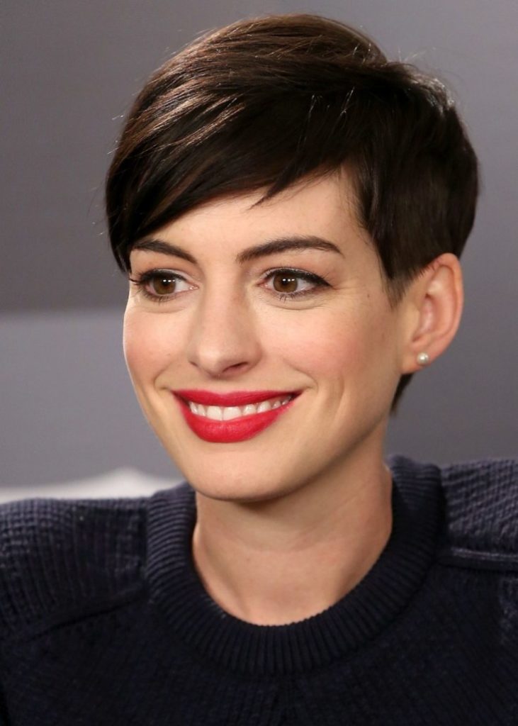 (+195 photos) Coupe de cheveux Pixie pour les brunes