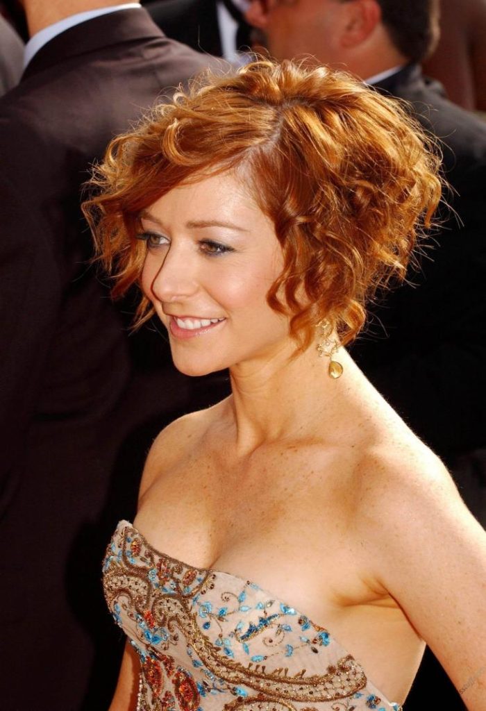 (+135 photos) Bob Kare sur cheveux bouclés