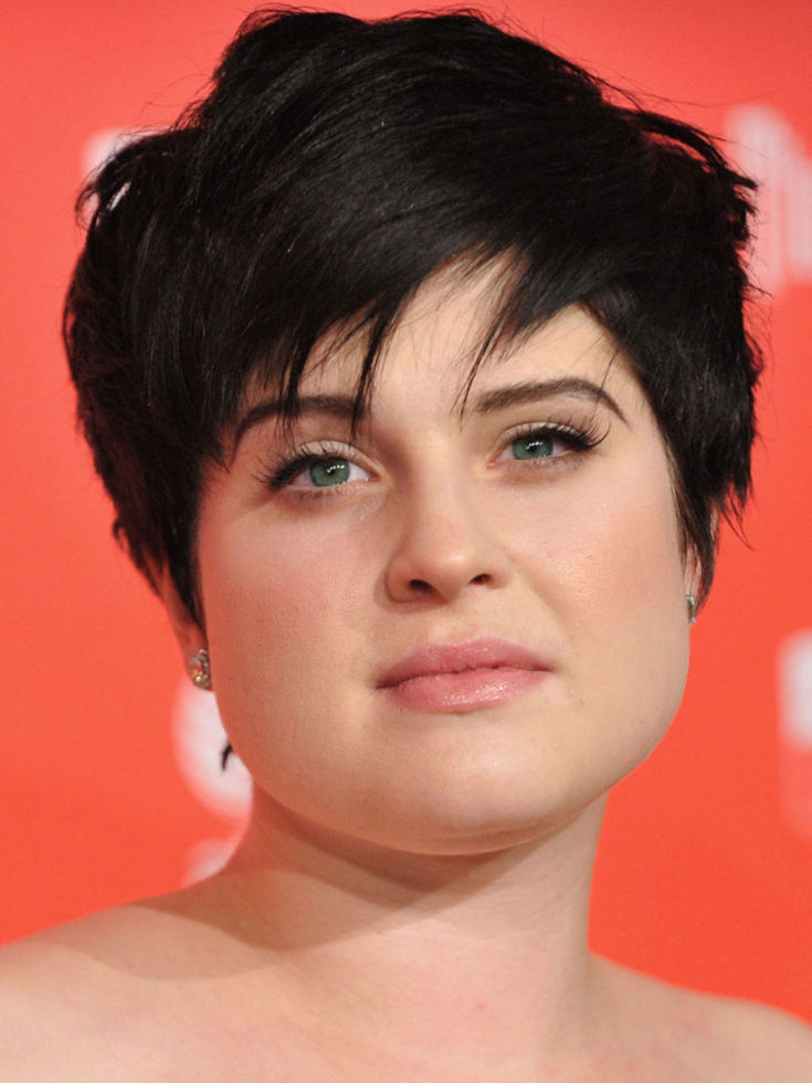 (+210 photos) Coupe de cheveux Pixie pour visage rond
