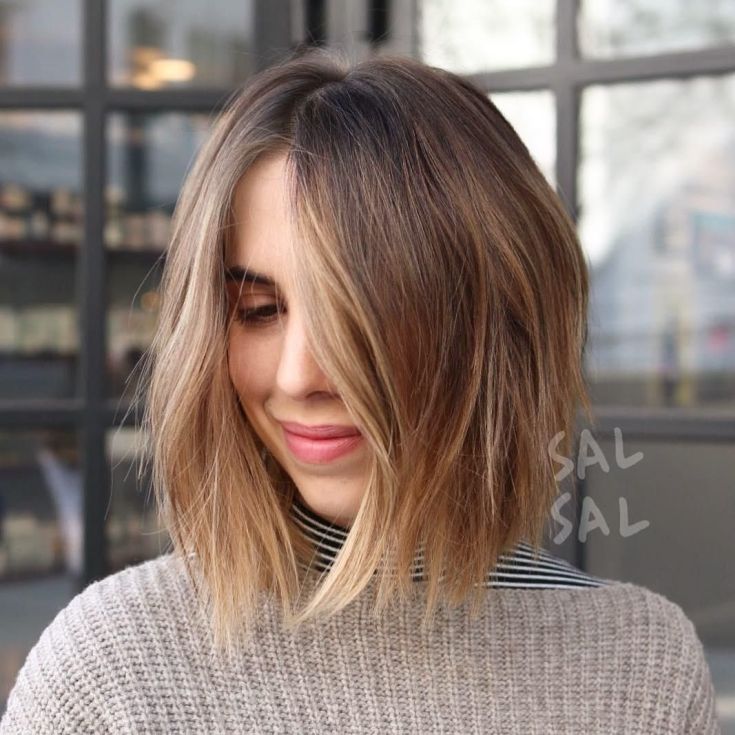 Shatush sur un carré avec allongements
