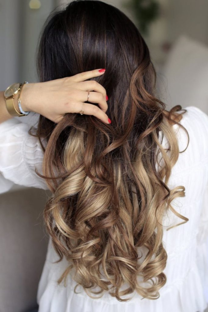 Shatush sur cheveux longs foncés