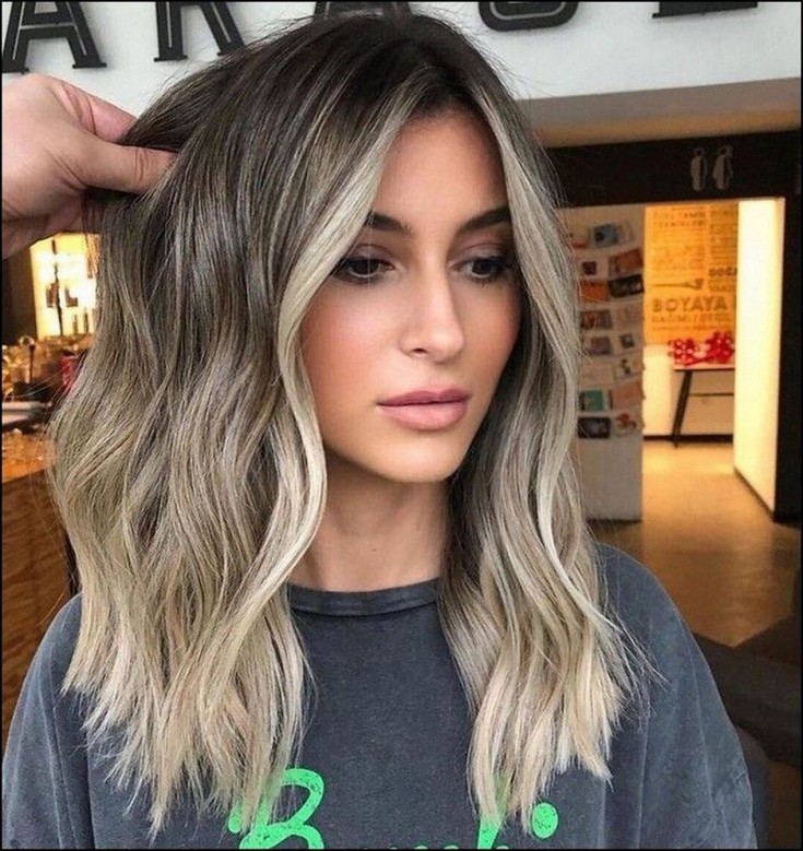 Shatush sur cheveux cendrés