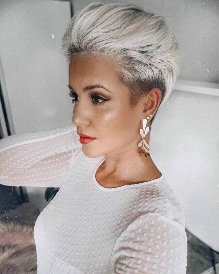 Coupe de cheveux Pixie pour les blondes