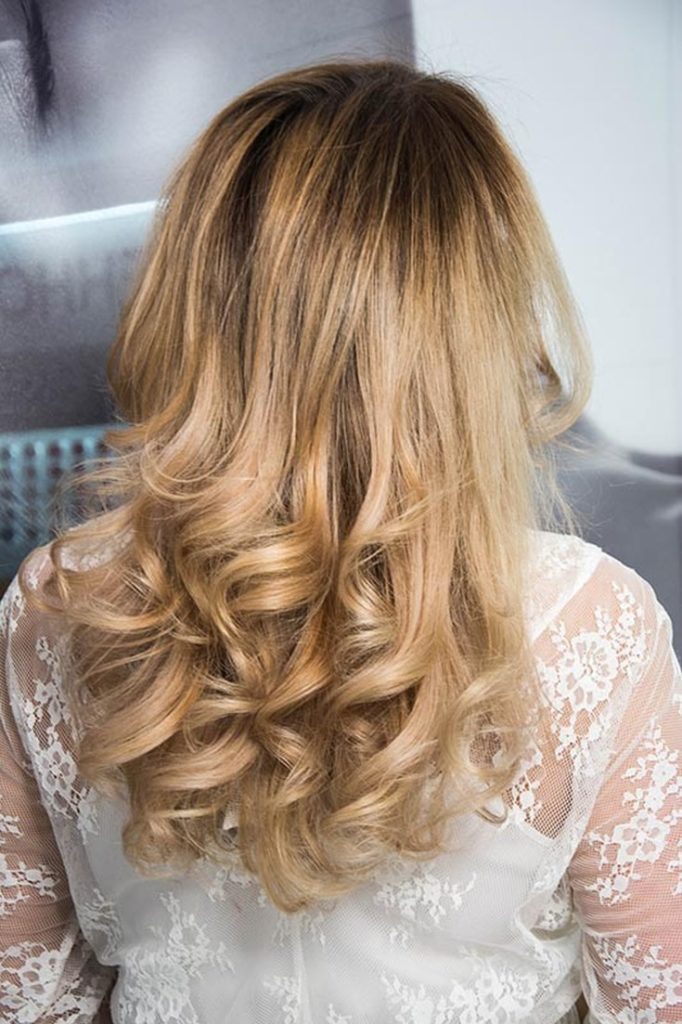 (+201 photos) Balayage sur cheveux châtain clair de longueur moyenne