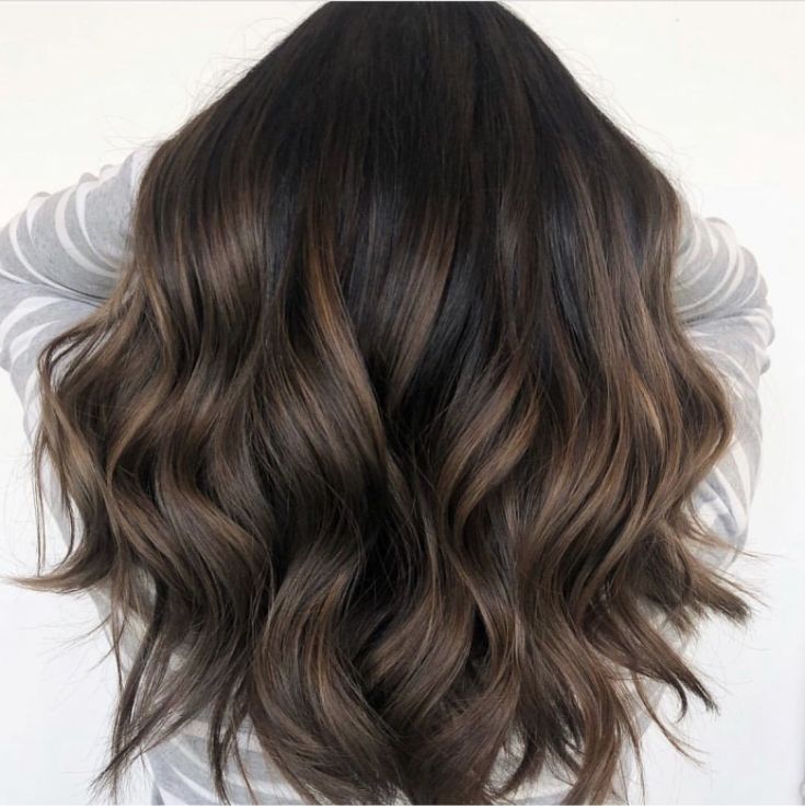 Balayage pour cheveux mi-noirs