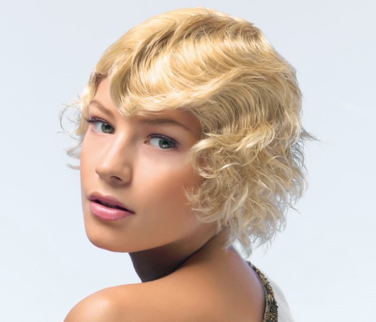 (+210 photos) Coupe de cheveux Pixie pour visage rond
