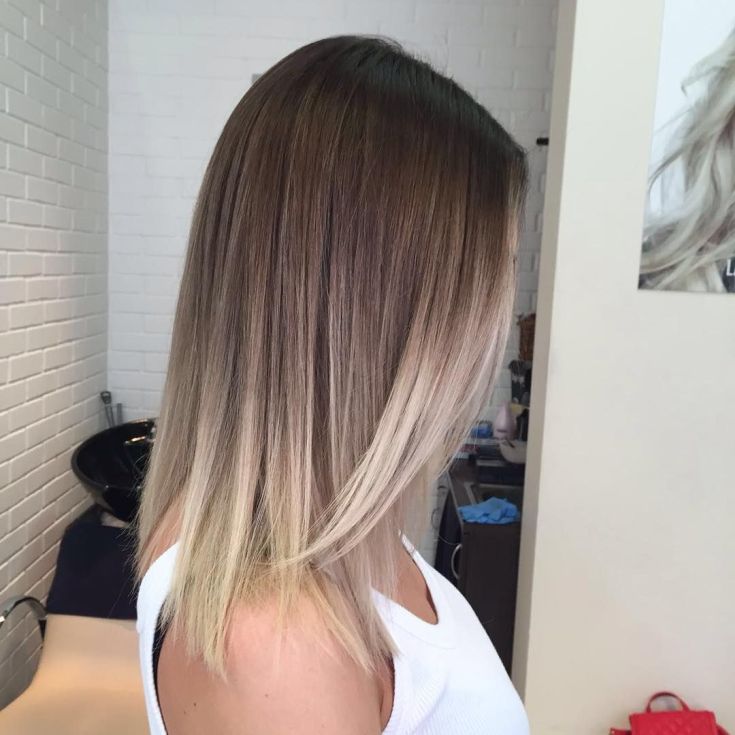 (+201 photos) Balayage sur cheveux châtain clair de longueur moyenne
