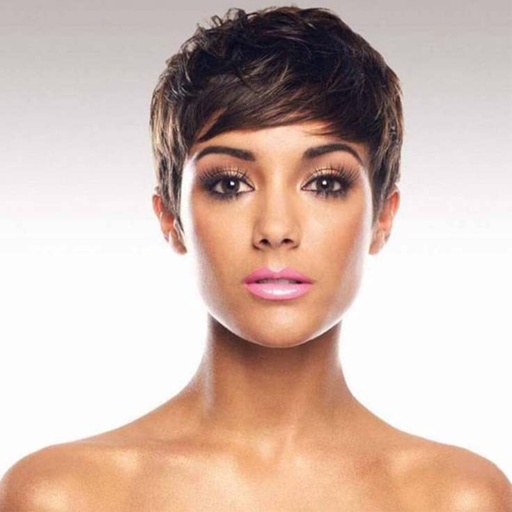 (+195 photos) Coupe de cheveux Pixie pour les brunes