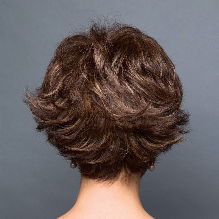 (+135 photos) Bob Kare sur cheveux bouclés