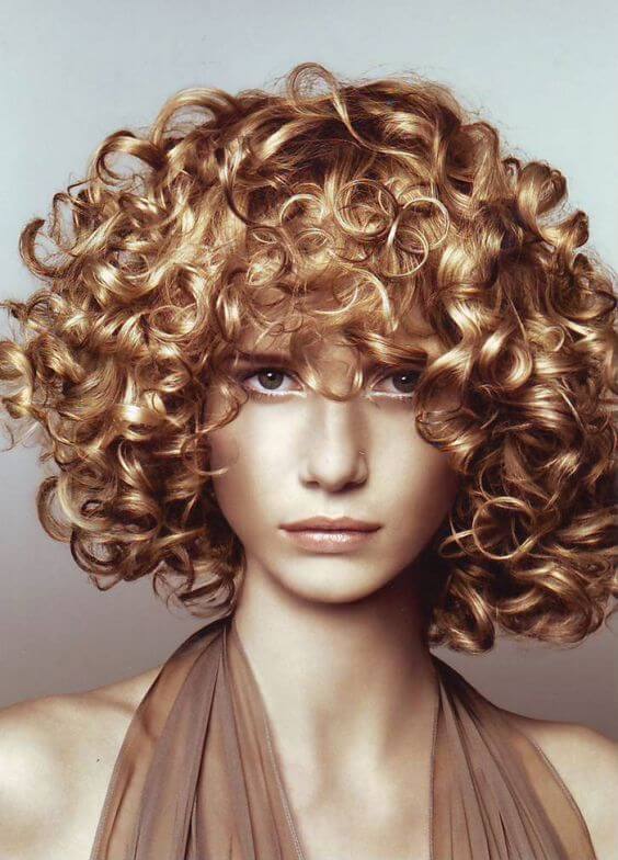 coiffures de mariée avec frange pour cheveux longs
