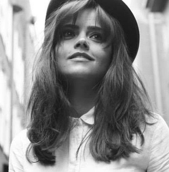 Coupe de cheveux femme italienne avec frange
