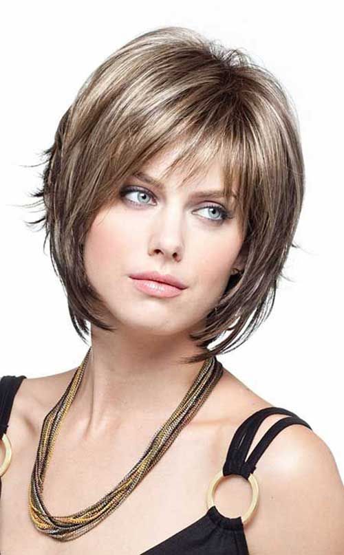 Coupe de cheveux femme italienne avec frange