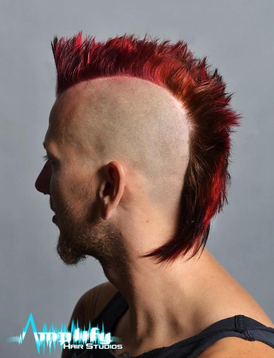 Coupe de cheveux mohawk