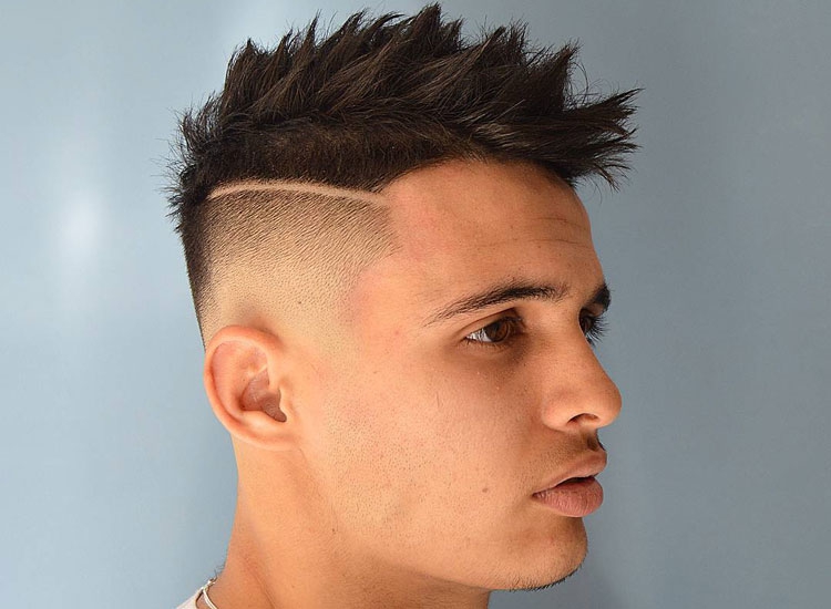 Coiffures pour hommes pour un visage triangulaire