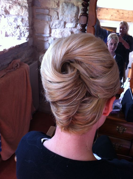 Une coiffure coquillage pour toutes les occasions