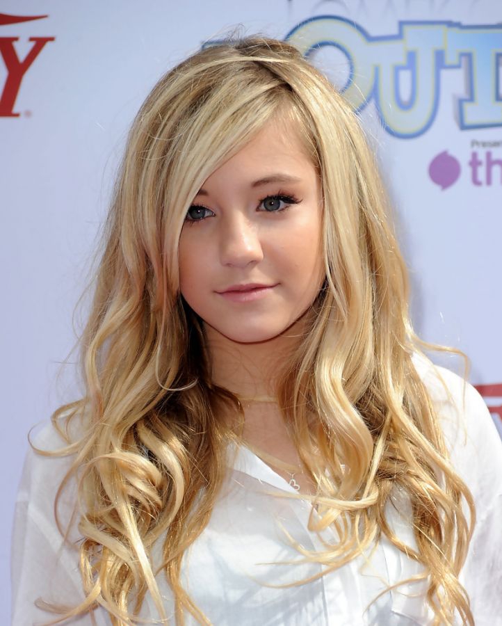 Coiffures pour un visage rond et plein avec un double menton