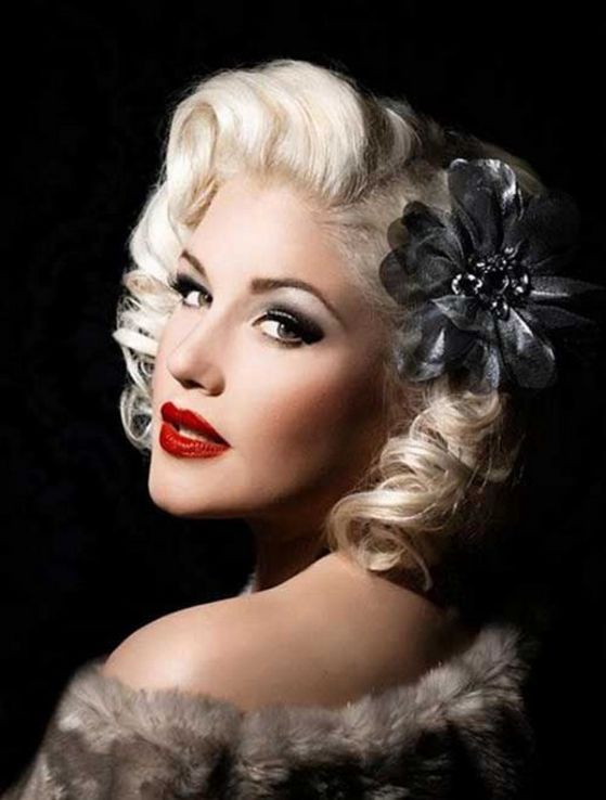 Coiffures pin-up pour cheveux mi-longs