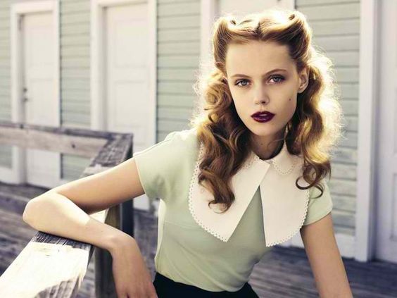 Coiffures pin-up pour cheveux longs