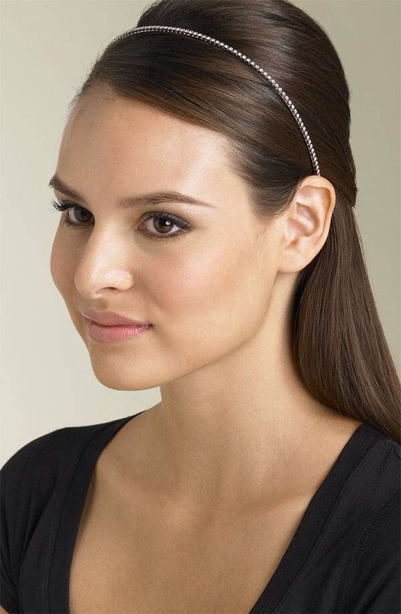 Coiffures avec serre-tête pour cheveux longs et mi-longs