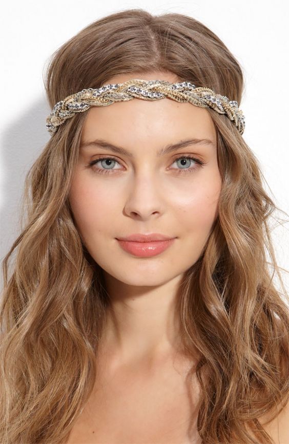 Coiffures avec serre-tête pour cheveux longs et mi-longs