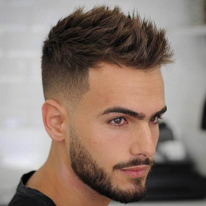 produits coiffants pour différents types de cheveux pour hommes