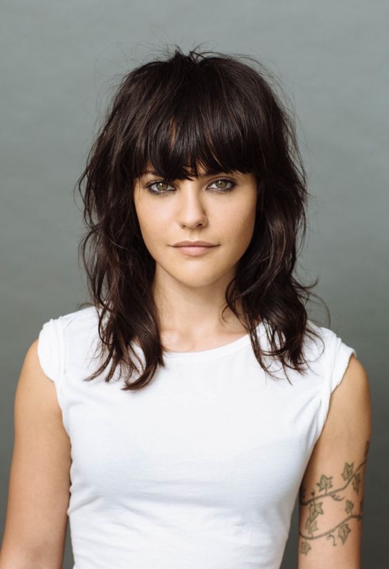 Débuts de la coupe de cheveux pour femmes