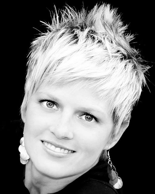 Coupe de cheveux femme hérisson pour un visage rond