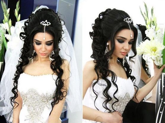 Coiffures de mariage avec un diadème pour cheveux longs