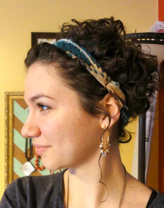 coiffage pour cheveux courts ondulés et bouclés